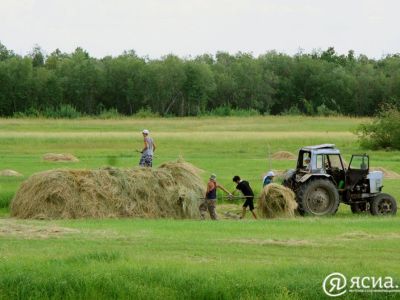 Сельхозпроизводители Якутии получили более 400 тонн топлива для сезонных работ