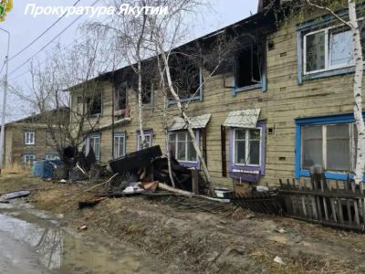 Мужчина погиб, еще один пострадал при пожаре в жилом доме в Якутске