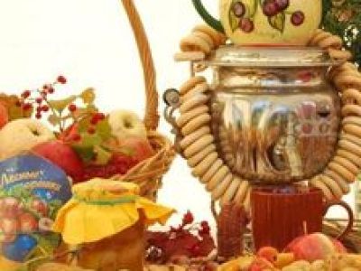 Дружно величаем, три спаса отмечаем: Познавательная программа