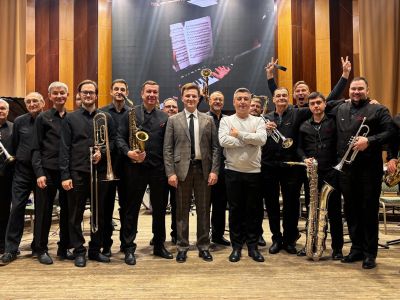 Big Band Воронежской филармонии с участием Дмитрия Кузнецова (рояль)