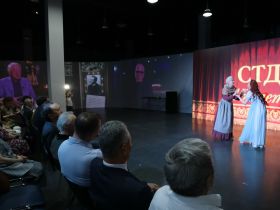В Якутске открыли выставку об истории театрального искусства страны и республики