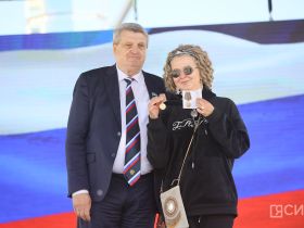 Торжественное мероприятие ко Дню России провели на площади Республики в Якутске