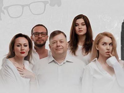 А не повесить ли нам зеркало над кроватью?