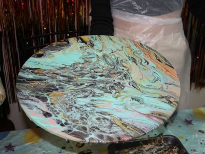 Создание интерьерной картины в стиле FluidArt на холсте (Арт-студия в Фокусе)