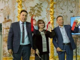 В Якутии презентовали альбом-каталог «Раритеты Якутии: Амгинский улус»