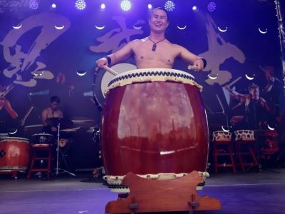Японские барабанщики Wadaiko Zinka