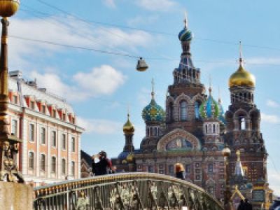 Юмористическая автобусная экскурсия по Петербургу: «2 в 1» с комиком и гидом