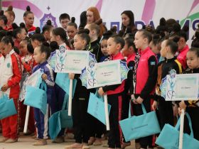 В Якутске дан старт соревнованиям «Юные таланты Арктики» по художественной гимнастике