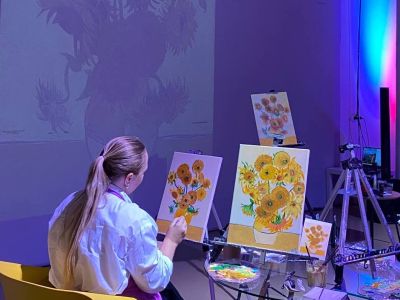 Татьяна Воробьёва. Мастер-класс по живописи «Подсолнухи» (Люмьер-Холл)