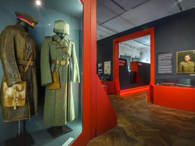Память горя сурова, память славы жива (Главное здание Музея-заповедника)