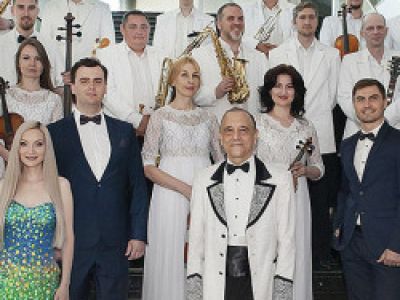 А снег идет