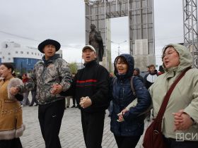 Фото: на площади Орджоникидзе якутяне массово исполнили осуохай
