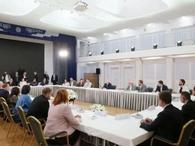 Якутянки выступили с федеральными инициативами на встрече с Владимиром Путиным