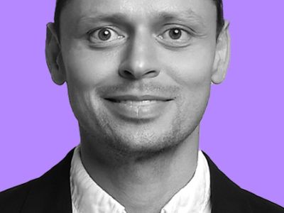 Виктор Комаров