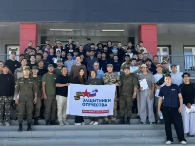 Участник СВО провел урок мужества на сборах «Старт к вершинам» 