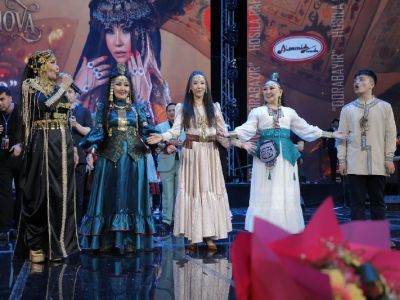 Якутский хомус произвел фурор в Узбекистане: ученики Альбины Дегтяревой впервые выступили в Ташкенте