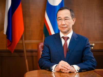Айсен Николаев поздравил якутян с Днем русского языка