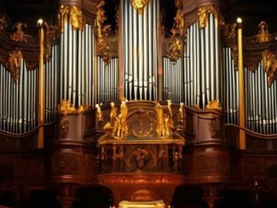Орган, волынки и вистл при свечах: кельтские легенды