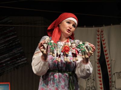 Шаг на сцену (Екатеринбургский театр кукол)