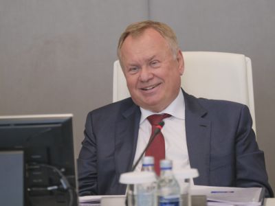 Андрей Костин посоветовал хранить деньги на депозитах