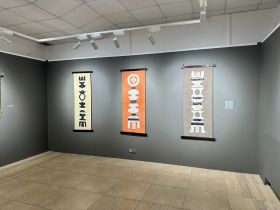 В Якутске открылась выставка текстиля Ольги Рахлеевой