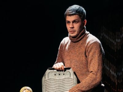 Похороните меня за плинтусом