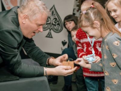 Детская шоу-программа фокусника-иллюзиониста