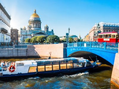 Автобус + теплоход по Неве: весь Петербург за 2,5 часа