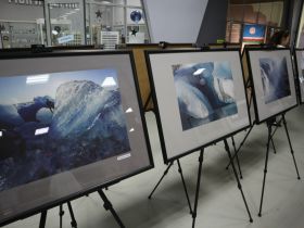 В Якутске открыли выставку фотографий чрезвычайного и полномочного посла РФ Антона Васильева