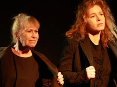 Две дамочки в сторону Севера