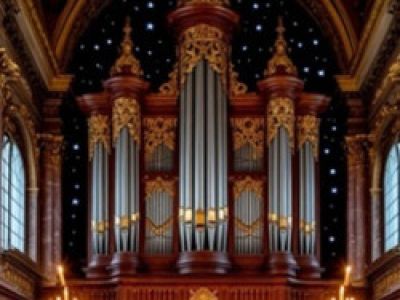 Орган, голос и скрипка при свечах: хиты мирового кино