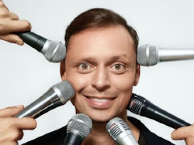 Виктор Комаров