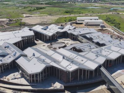 Первые кадры: в Якутии завершают строительство образовательного комплекса «Точка будущего»