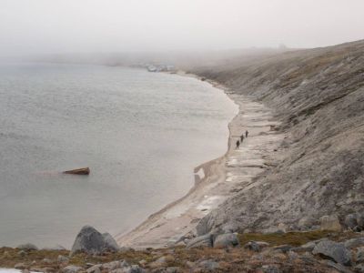 В Якутии на Медвежьих островах море разрушает жилища возрастом 1000 лет