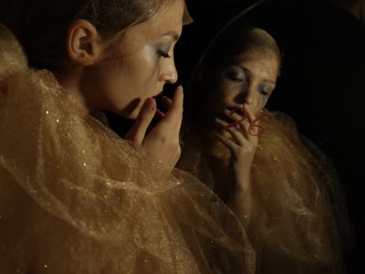 Стулья (Театральная долина)