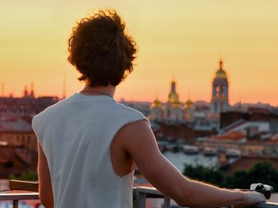 Питер с крыши, старинные парадные и живая коммуналка Довлатова
