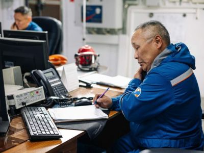 В Якутске энергетики устраняют последствия непогоды