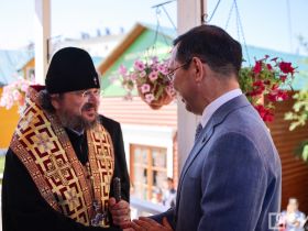 Глава Якутии открыл дальневосточный этап конкурса «За нравственный подвиг учителя»