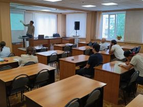 Разъяснение, поддержка, контроль: как в районах Якутии помогают иностранцам адаптироваться
