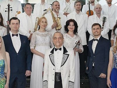 А снег идет