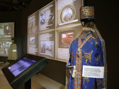 В Якутске открыли выставку об истории театрального искусства страны и республики