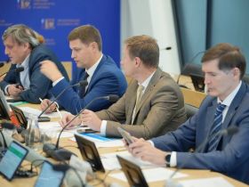 Айсен Николаев провел заседание комиссии Госсовета по энергетике