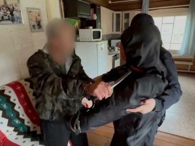 В Вилюйском районе мужчина убил знакомого кустарным ножом