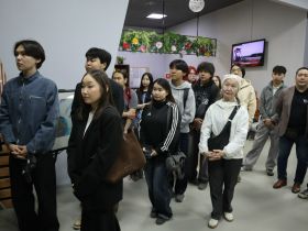 В Якутске открыли выставку фотографий чрезвычайного и полномочного посла РФ Антона Васильева