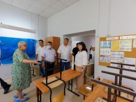В Якутске проверили ход ремонта образовательных учреждений
