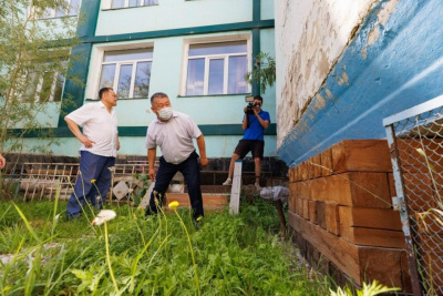 В Якутске проверили ход ремонта образовательных учреждений / ЯСИА Якутск Якутск Республика Саха (Якутия)