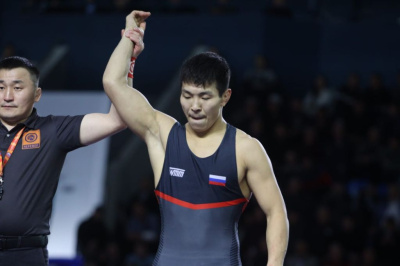 Борец Константин Капрынов завоевал бронзу чемпионата России / Дьулустаан Сергеев   