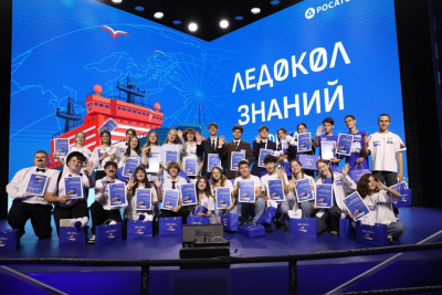 Школьники из Якутии поедут к Северному полюсу на ледоколе / ЯСИА   