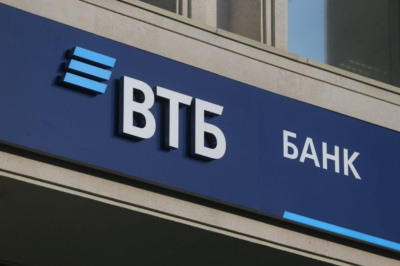 Опрос ВТБ: 6 из 10 россиян используют российские платежные средства для оплаты за границей / ЯСИА   