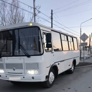 В Якутске должник по алиментам расплатился после ареста его автобуса / ЯСИА Якутск Якутск Республика Саха (Якутия)